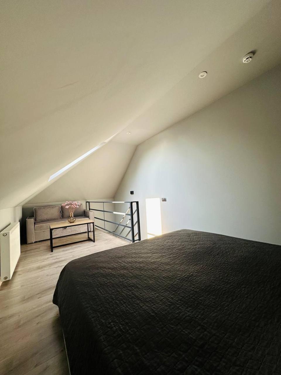 апарт на маланчука Apartment